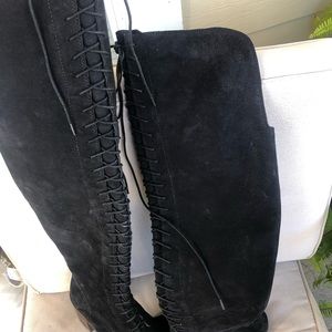 Suede black boots